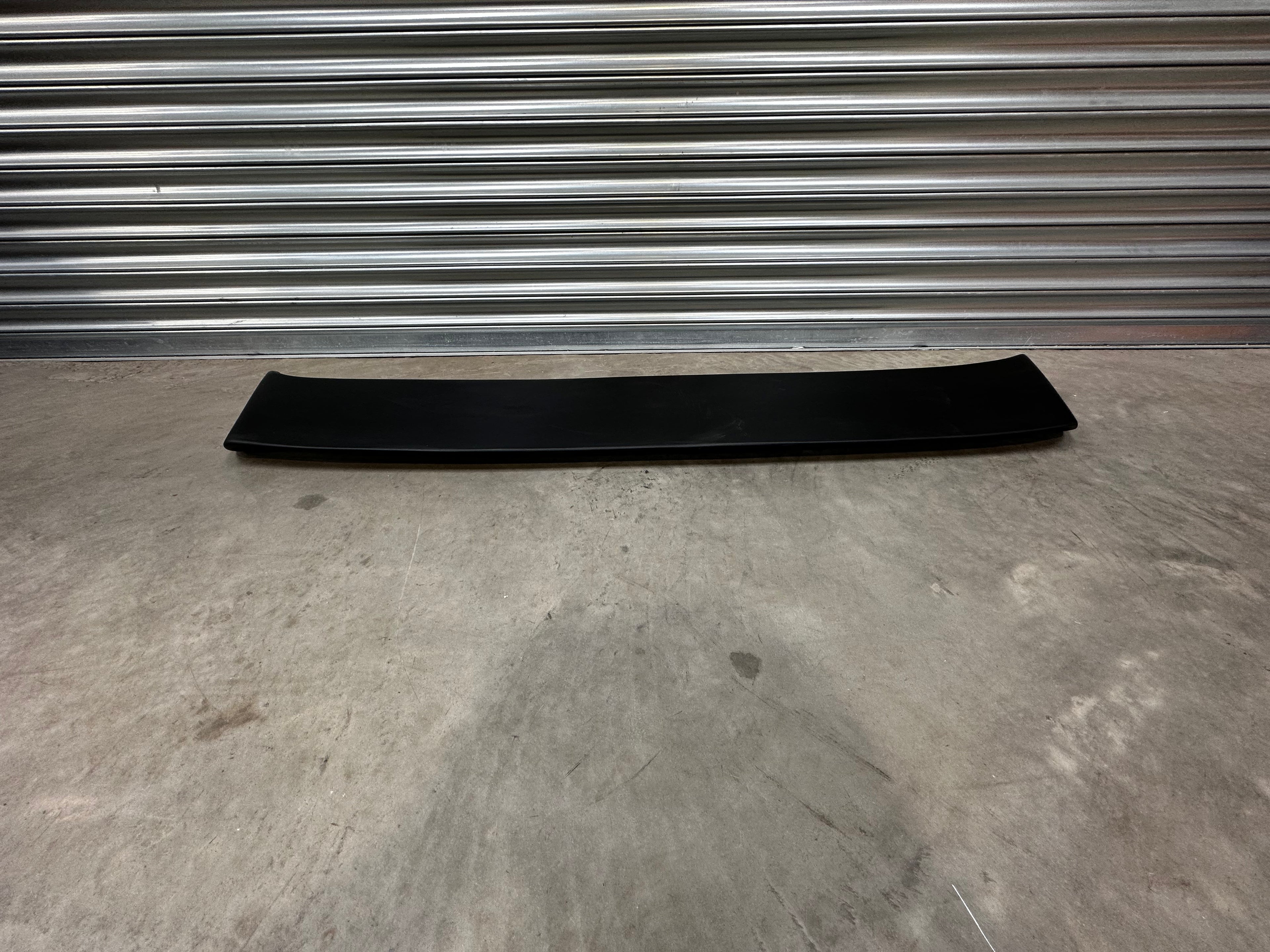 HM SPORTS R32 Boot Spoiler