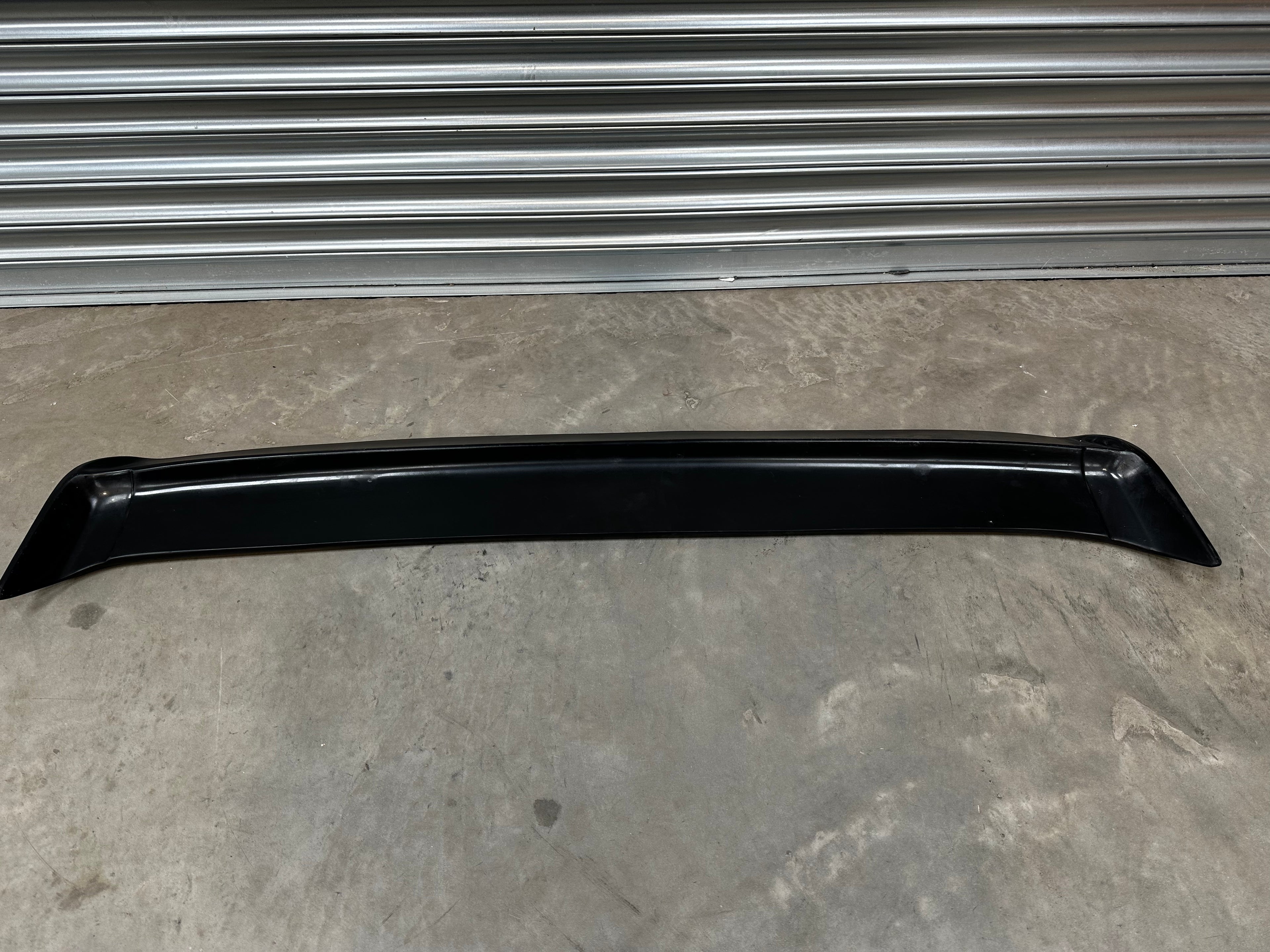 HM SPORTS R32 Boot Spoiler