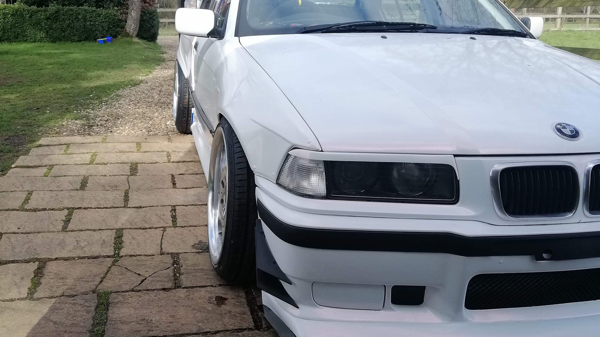 Fibre-Factory BMW E36 Saloon/Sedan Overfenders