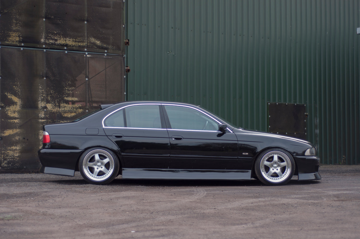 S-Tuning - BMW E39 VIP Side Skirts